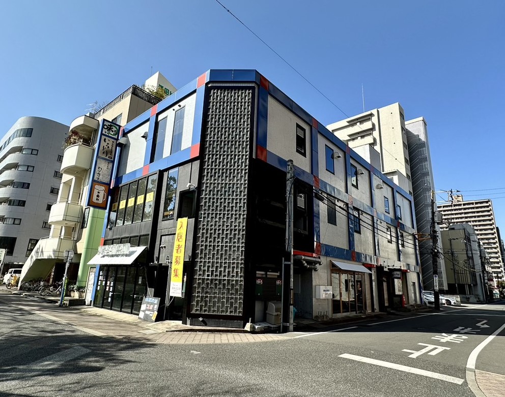 岡山市中心地店舗です。3階ワンフロアになります。飲食店舗可能です。　店舗