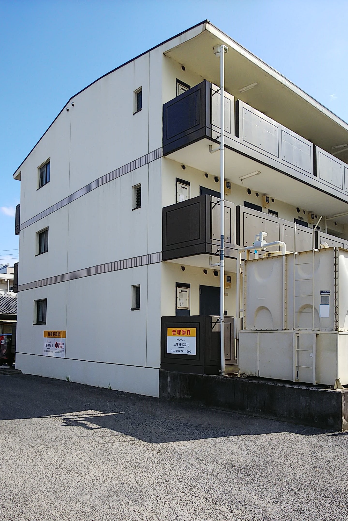 敷金・礼金０円！電子レンジ付きです<br />
3月末退去予定となります！<br />
静かな住宅地にある物件で近隣には商業施設があります！<br />
水道代込でご案内しております。　賃貸マンション